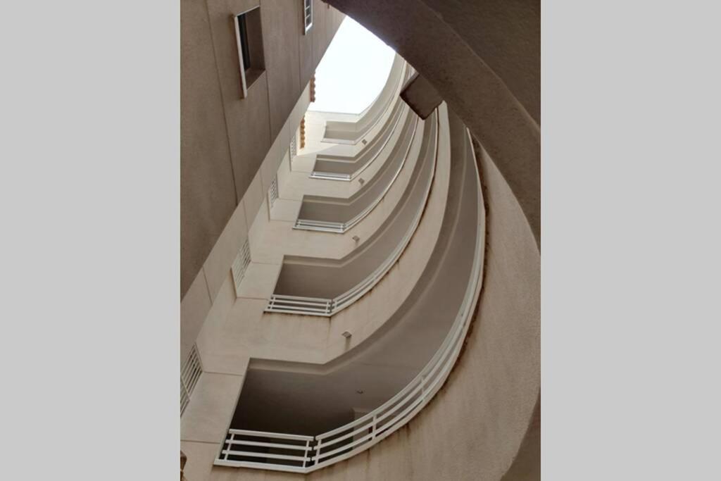 Linmarko Apartamento En Centro De Торевиеха Екстериор снимка