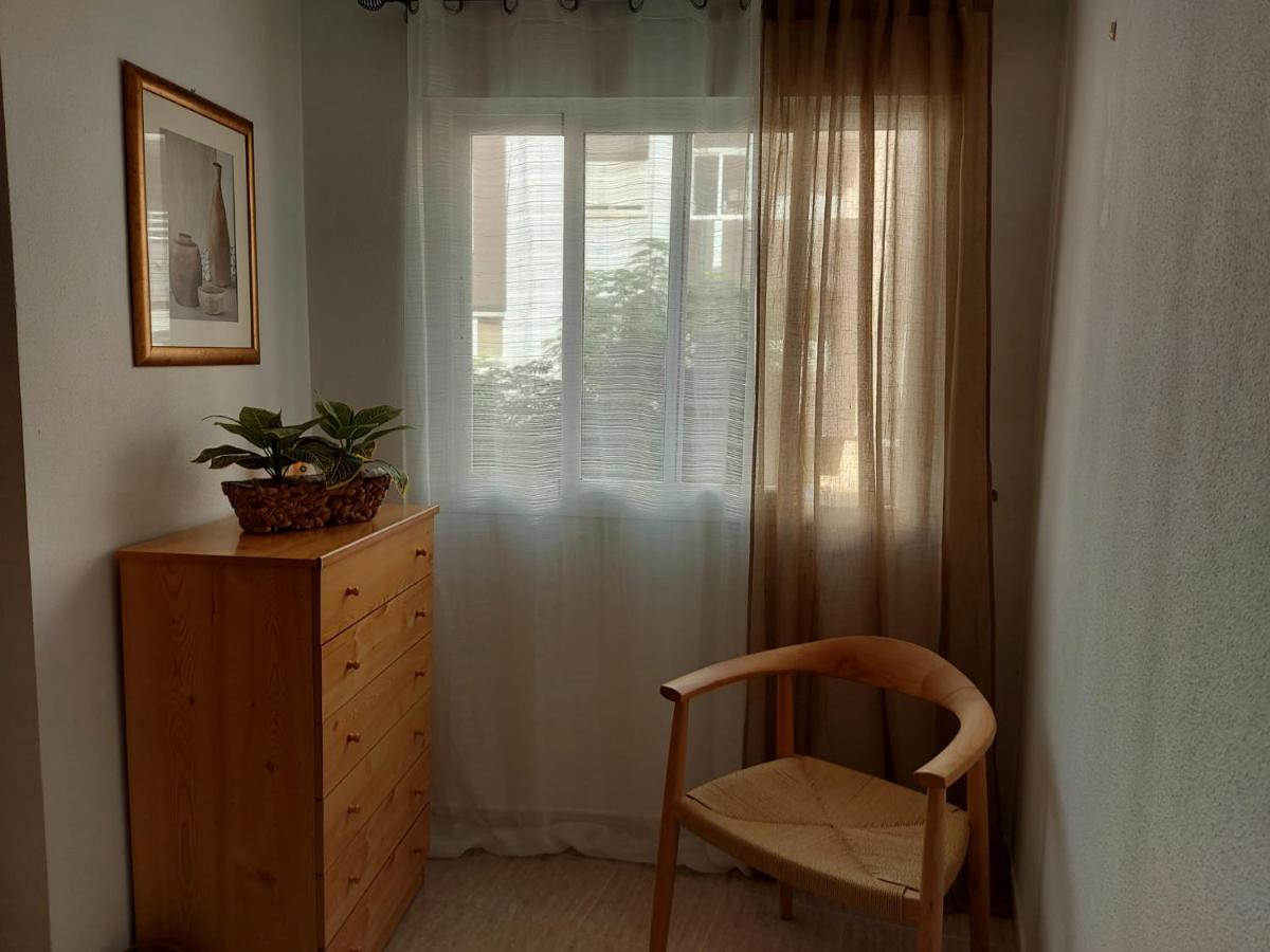 Linmarko Apartamento En Centro De Торевиеха Екстериор снимка