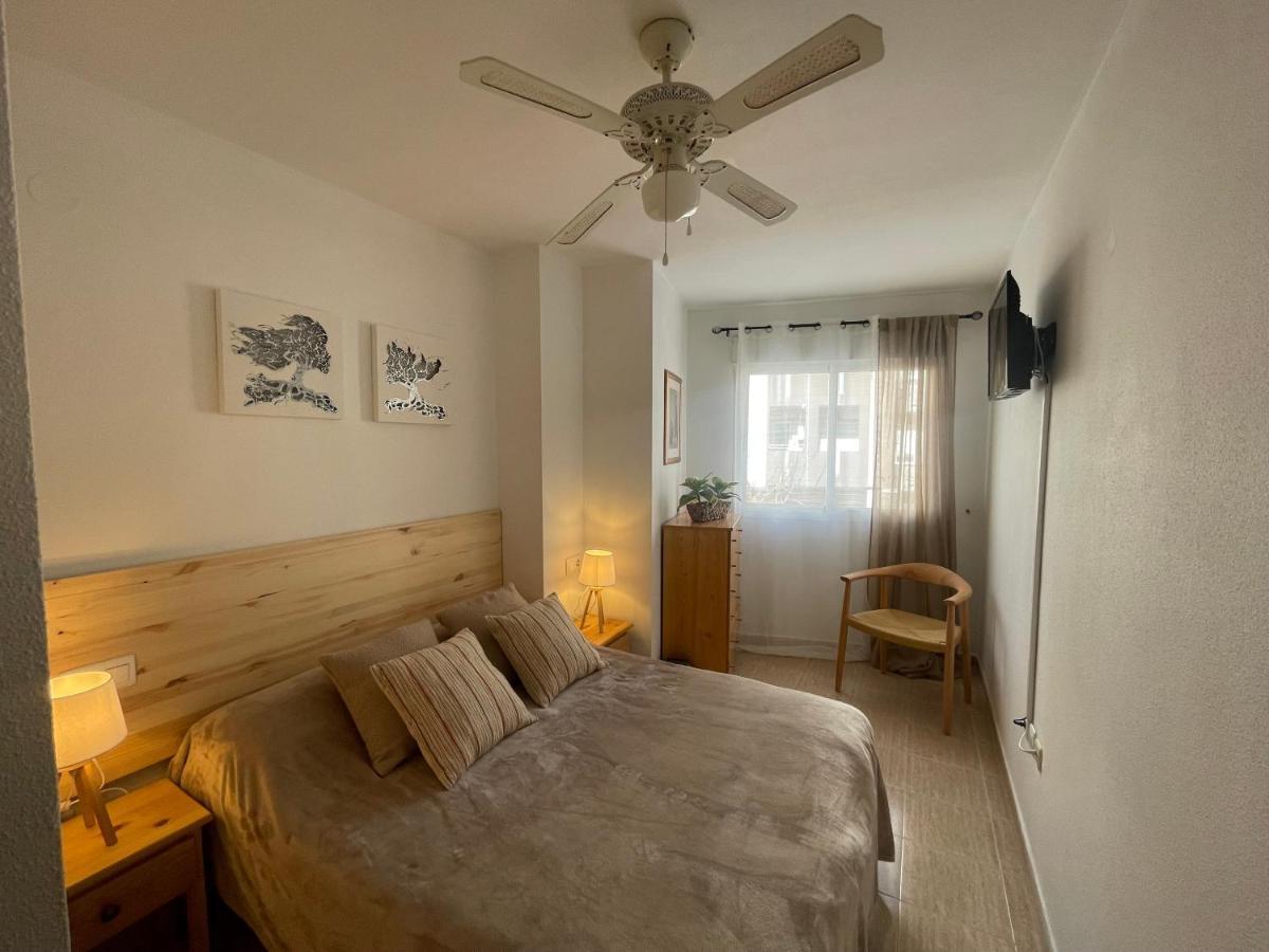 Linmarko Apartamento En Centro De Торевиеха Екстериор снимка