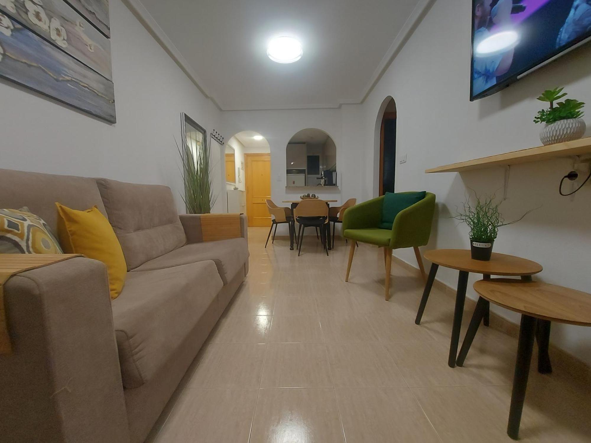 Linmarko Apartamento En Centro De Торевиеха Екстериор снимка